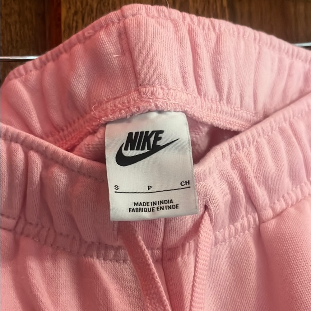 Nike Pink Sweatpants Relaxed Fit - Picture 2 of 3
